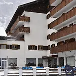 Principe Marmolada Hotel 3*